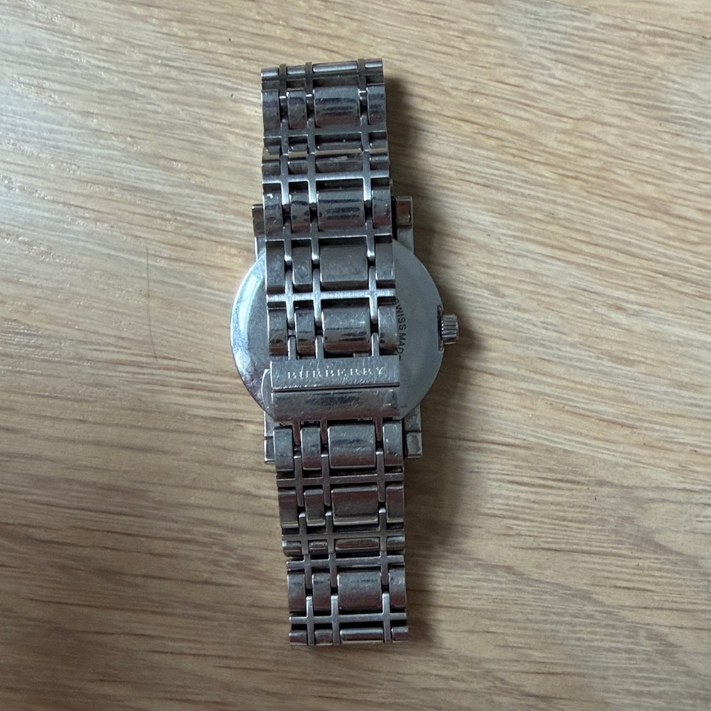 Burberry Silver and White Women's Watch - Picture 5 of 7